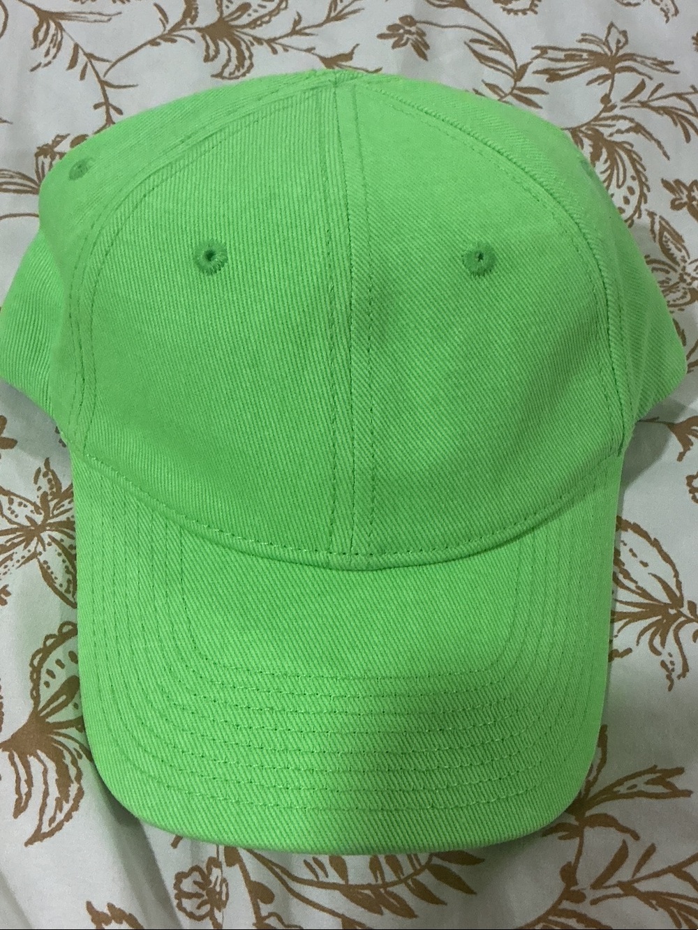SKIMS NEW WITHOUT TAG NEON GREEN HAT NEVER WORN